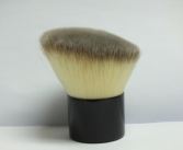 polvere di trucco angolare con pi&ugrave; precisione